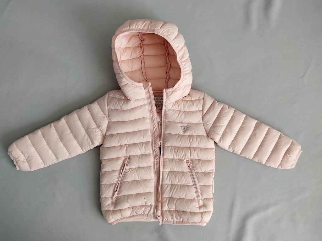 💗 Doudoune légère matelassée rose poudré – 3 ans – Guess – Neuve avec étiquette